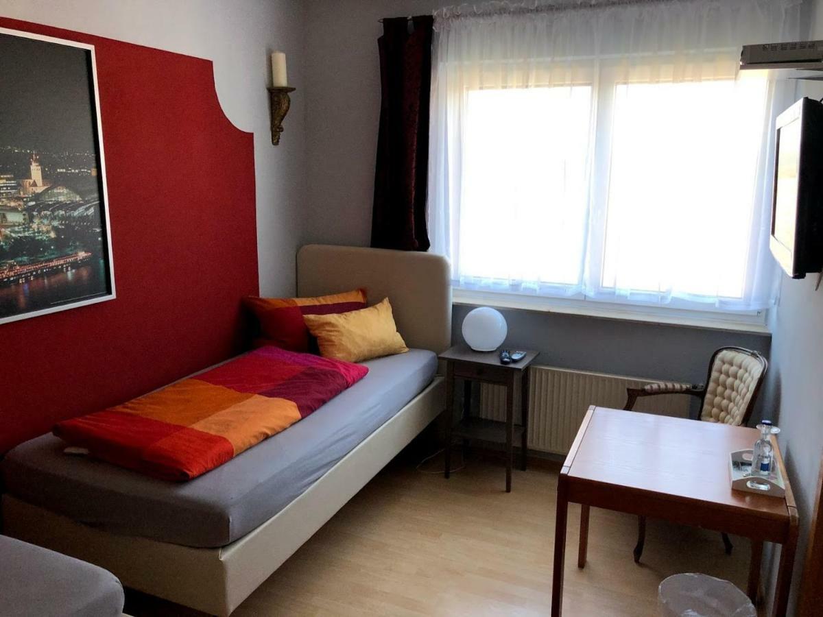 Hotel Garni Zum Adenauer Forst Wimbach Buitenkant foto
